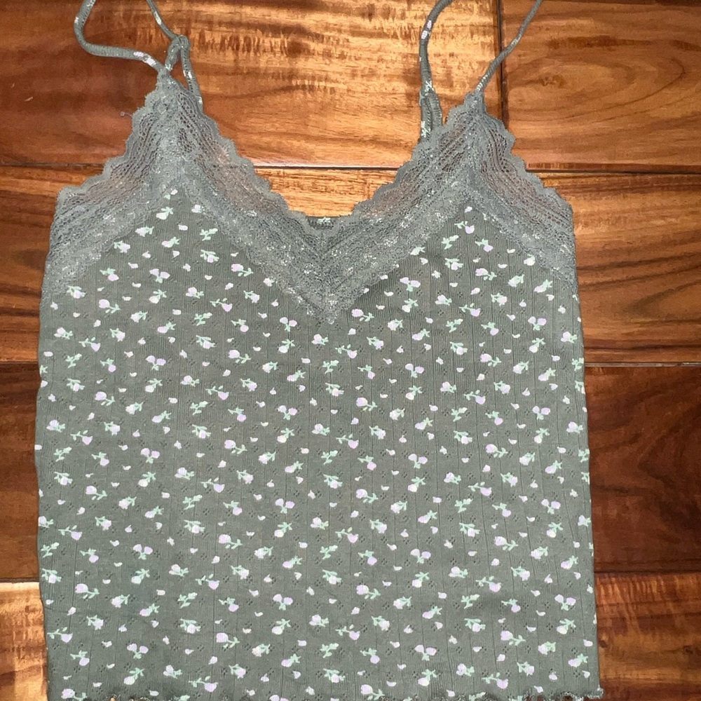 American Eagle Woman’s Lace Trim Cami Top